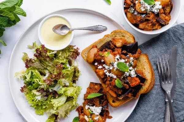 Gestoofde aubergine met granaatappel 