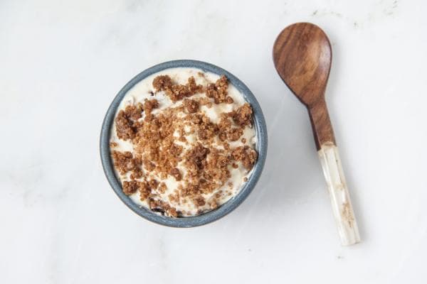 Hangop met pepernotencrumble