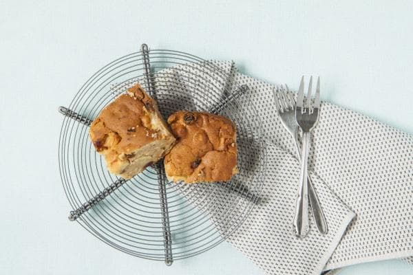 Appelcake met hazelnoten