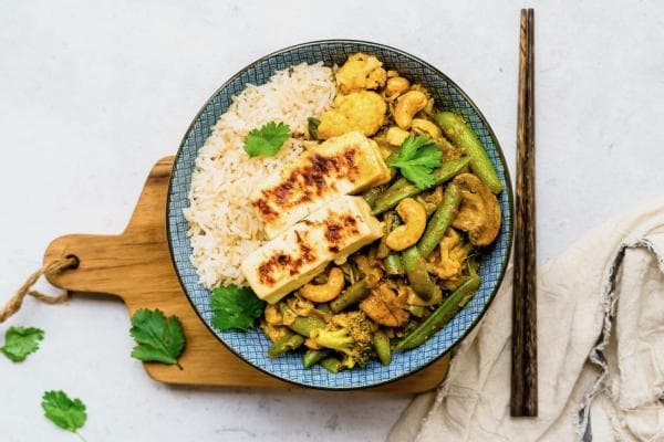 Massaman curry met halloumi