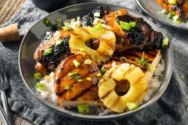 Spicy kip met ananas