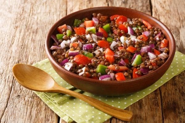 Griekse linzen & feta salade bowl