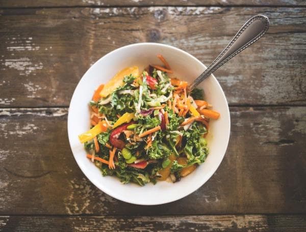 Thaise salade met sesamdressing