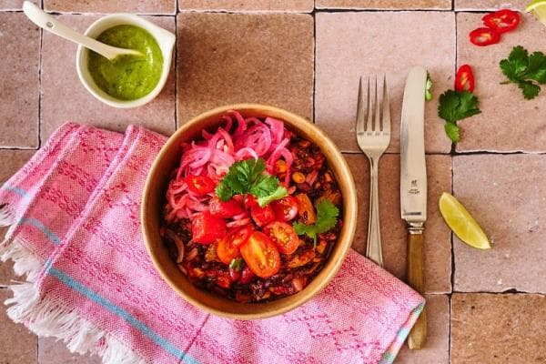 Mexicaanse maaltijdsalade met avocado dressing
