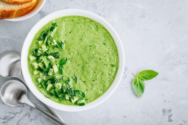 Groene gazpacho met avocado