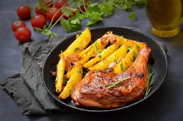 Kip piri piri met salade
