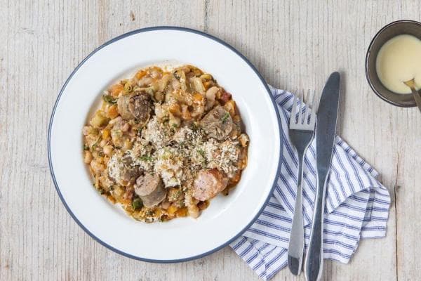 Cassoulet van witte bonen en worst