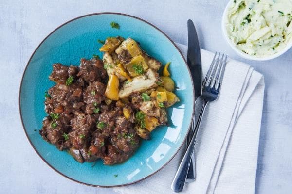 Italiaanse stoof met frisse stamp